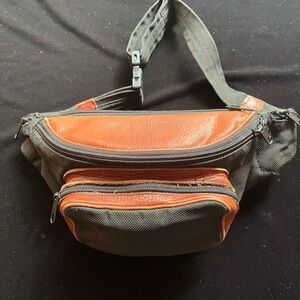 Tilley Kangaroo Fanny Pack